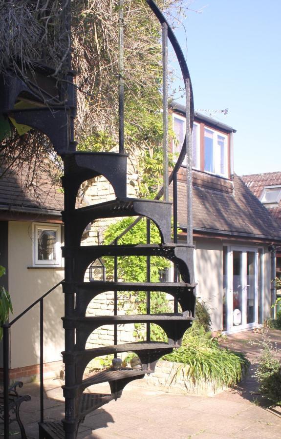 Sandford Meadow Guest House Kennington  ภายนอก รูปภาพ